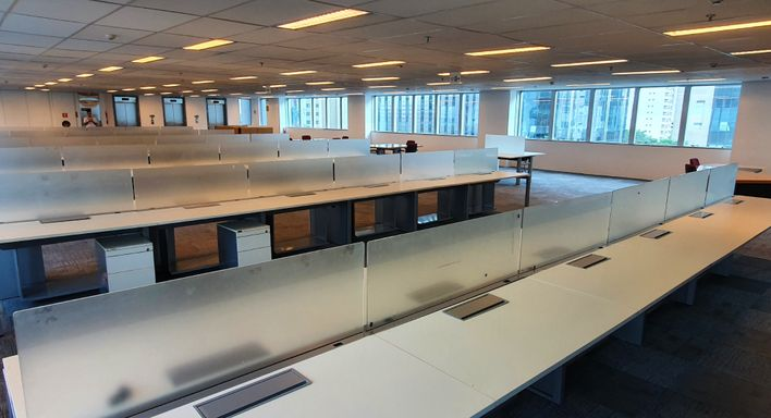 Pavimento corporativo amplo